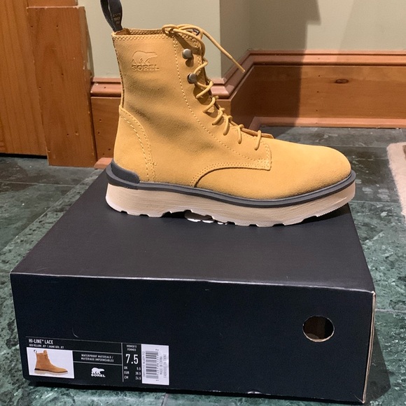 Sorel Shoes - NWT Sorel Hi-Line Lace waterproof boots size 7.5